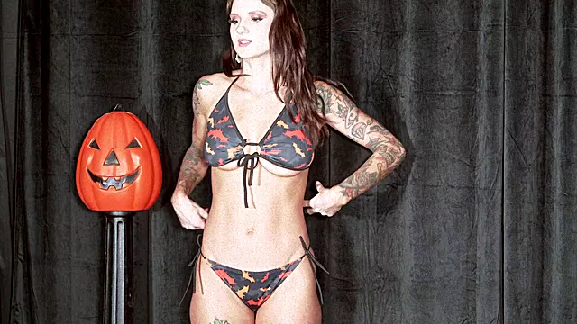 Halloween, microbikini, try on