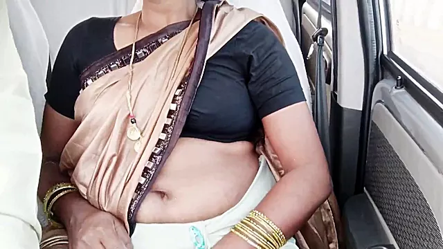 Indian girl gives car sex lessons to client with dirty talk in Telugu