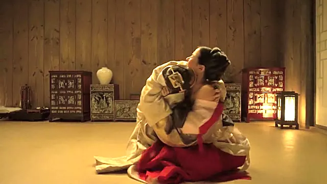 Jo Yeo-Jeong - The Concubine aka Hugoong: Jewangui Chub (2012)