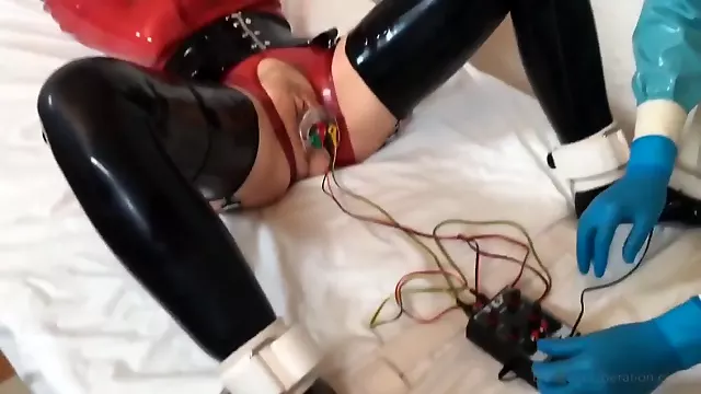 Elektro Bdsm, Latex Bdsm Ficken, Elektro Bdsm Latex, Bdsm Jung, Bdsm Klinik, Latex Klinik, Latex Elektro