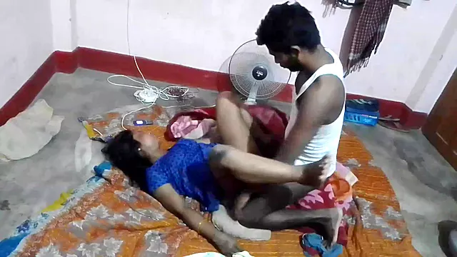 Bhabhi caught and fucked at night in hot hindi romp