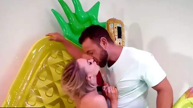 Mofos - Thin Blonde Babe Emma Hix Gets Filled With Brad's Big Cock In Her Inflatable Room