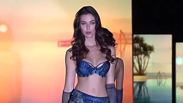 Sexy Fashion Show Hot Lingerie