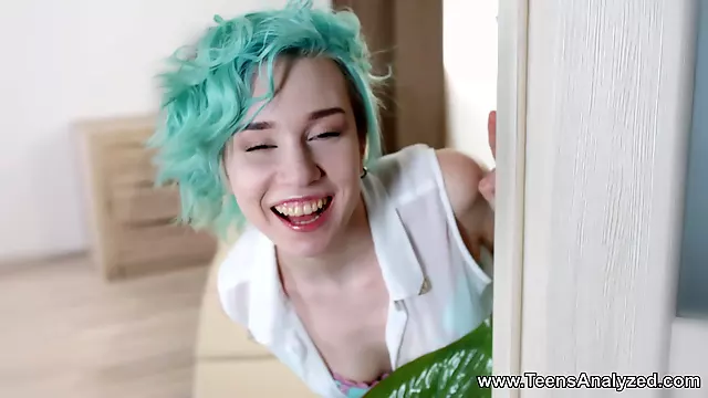 Coeds Analyzed - Alice Klay - Blue-haired teeny assfuck