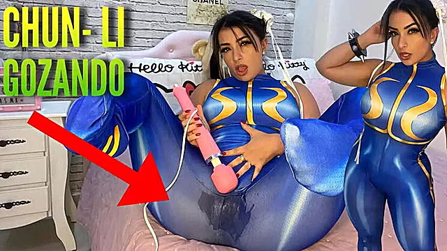 Sexy Cosplayer Dressed as Chun Li Cums Hard with Hitachi Vibrator